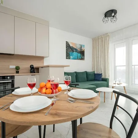 Appartement Tobaco Park Ii Modern With Parking Near Atlas Arena In By Renters