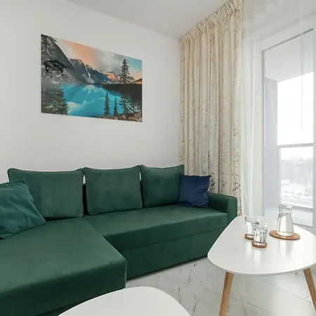 Tobaco Park Ii Modern With Parking Near Atlas Arena In By Renters *