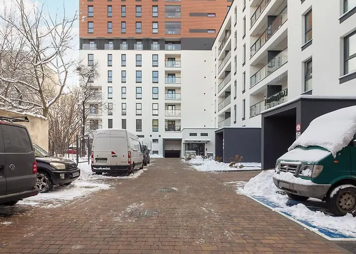 Apartamento Tobaco Park Ii Modern With Parking Near Atlas Arena In By Renters *