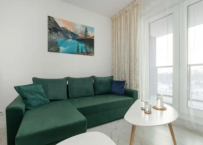 Tobaco Park Ii Modern With Parking Near Atlas Arena In By Renters *