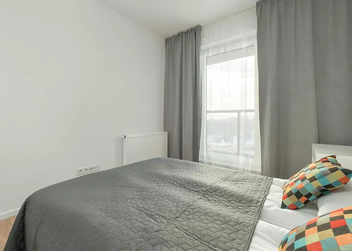 Tobaco Park Ii Modern With Parking Near Atlas Arena In By Renters アパート *